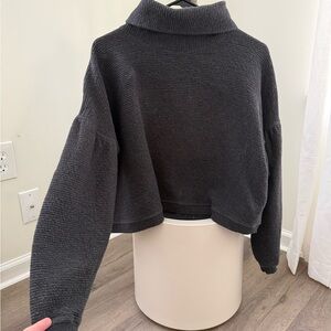 Cozy lululemon Gray pull over